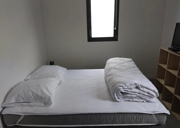 Au Coin Des Lilas - 2