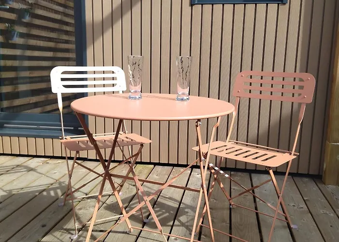 Au Coin Des Lilas - 2